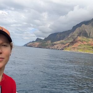 Meet your Posher, Hallie